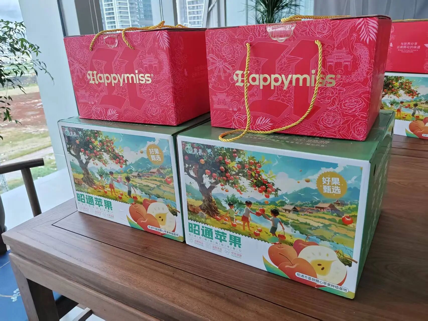 月满中秋 礼致臻情 | 云南海泰廌合律师事务所中秋贺礼如期而至