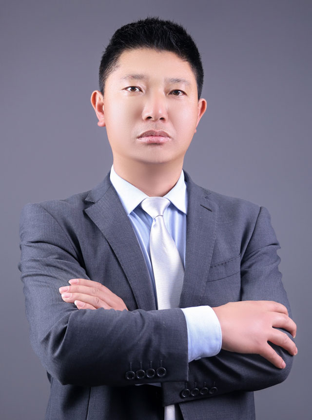 覃洪
